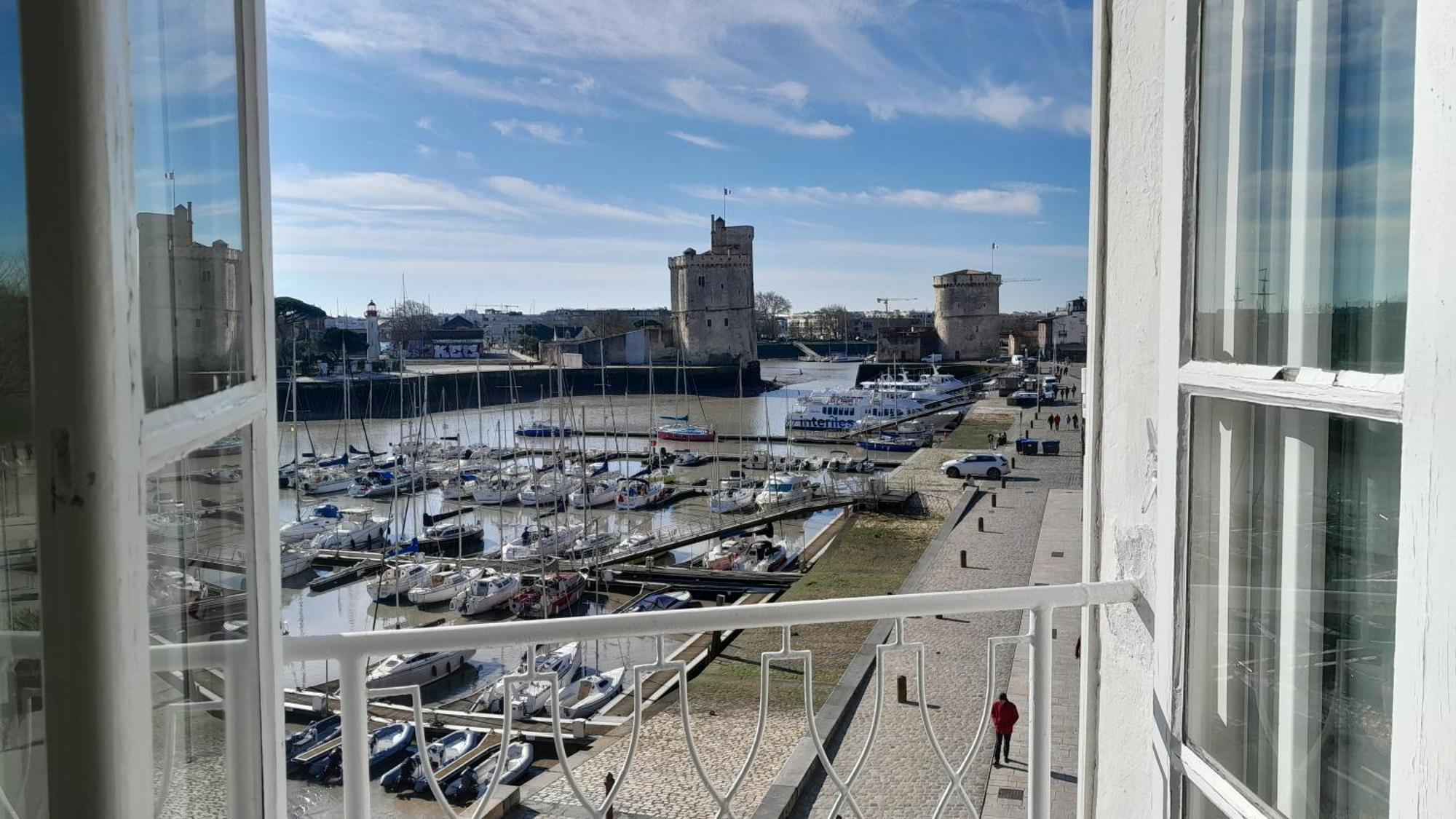 Hotel La Marine, Vieux Port Ла-Рошель Номер фото