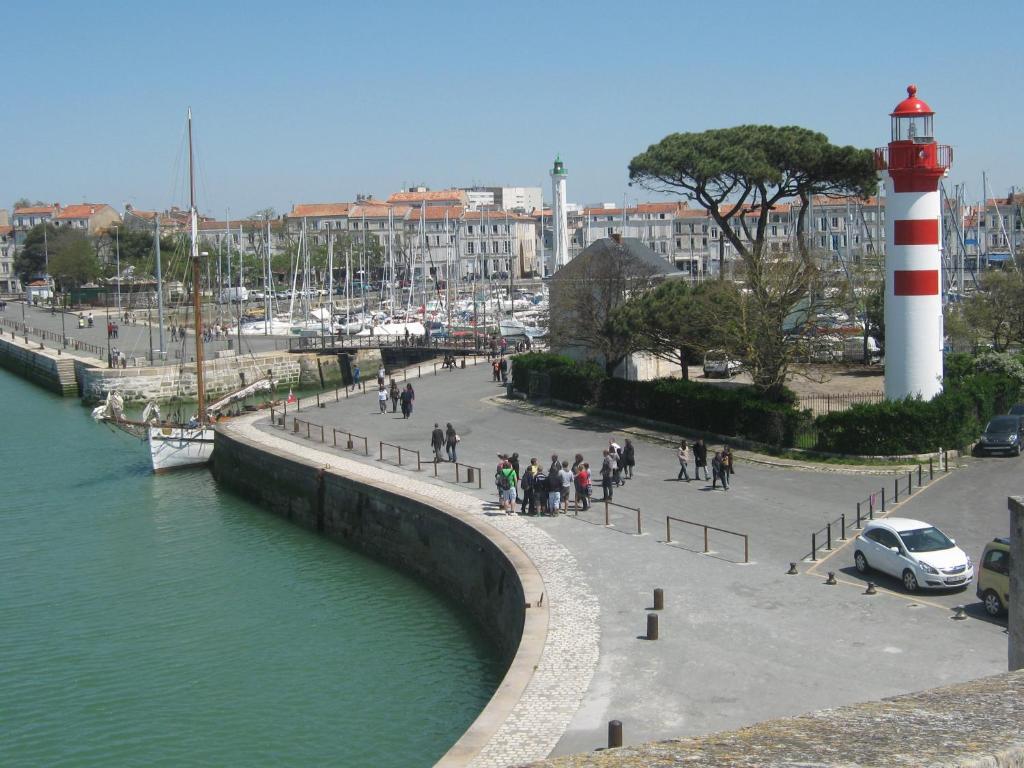 Hotel La Marine, Vieux Port Ла-Рошель Экстерьер фото